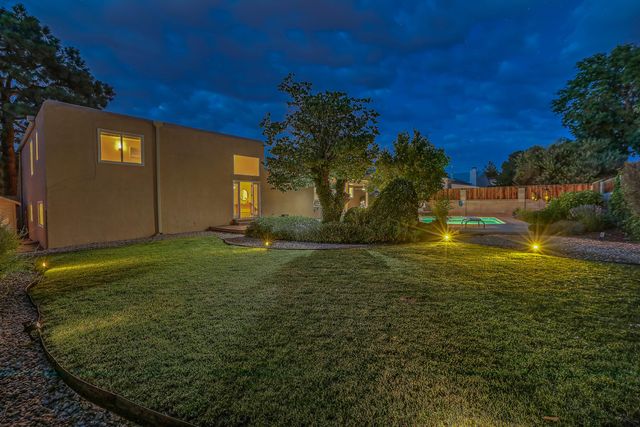 6608 Arroyo Del Oso Avenue NE, Albuquerque, NM 87109