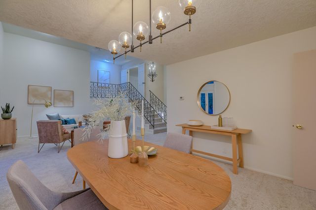 6608 Arroyo Del Oso Avenue NE, Albuquerque, NM 87109
