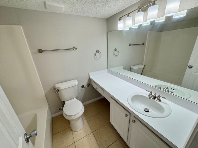 115 OYSTER BAY CIRCLE 300, Altamonte Springs, FL 32701