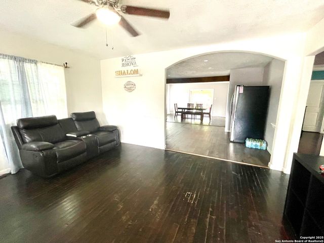 105 Terrell Ave, San Antonio, TX 78214