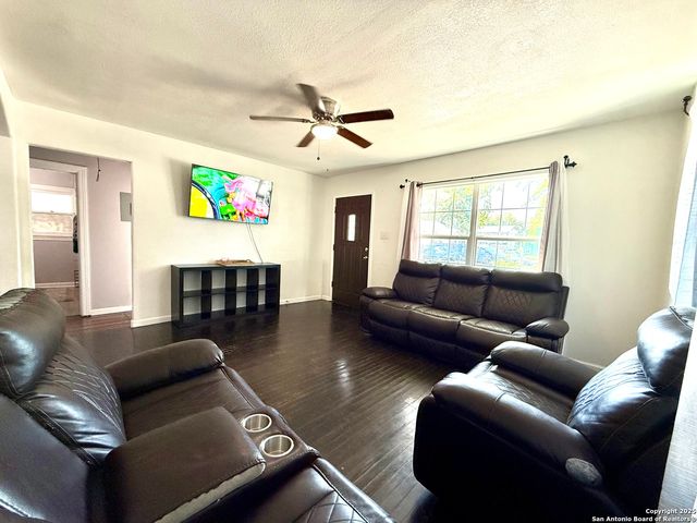 105 Terrell Ave, San Antonio, TX 78214