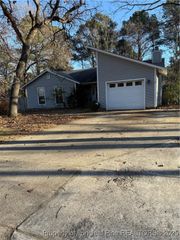 7099 Calamar Drive, Fayetteville, NC 28314