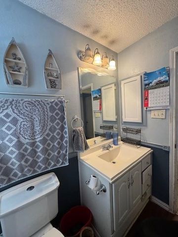 115 Valley Spring Drive, Arlington, TX 76018