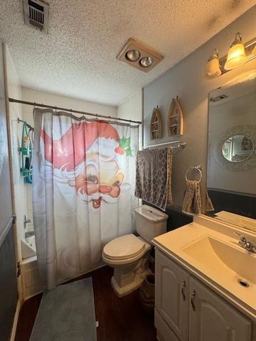 115 Valley Spring Drive, Arlington, TX 76018