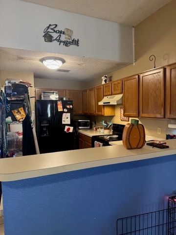 115 Valley Spring Drive, Arlington, TX 76018