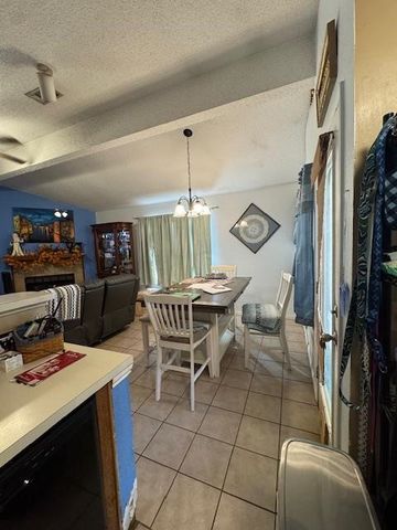 115 Valley Spring Drive, Arlington, TX 76018