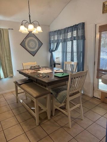 115 Valley Spring Drive, Arlington, TX 76018