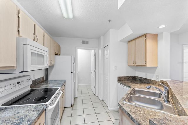 12602 CREST SPRINGS LANE 1331, Orlando, FL 32828