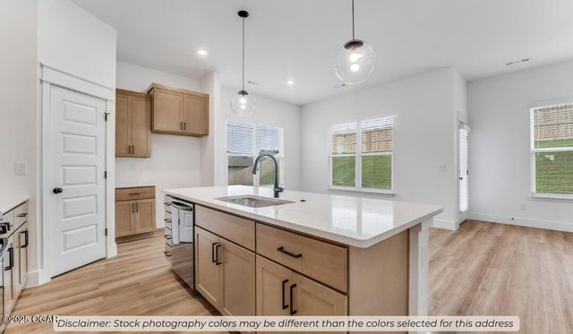 906 Aberdeen Avenue, Carl Junction, MO 64834