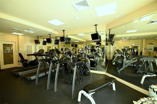 6001 SW 70th St 320, South Miami, FL 33143