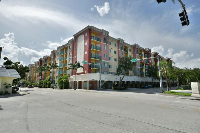 6001 SW 70th St 320, South Miami, FL 33143