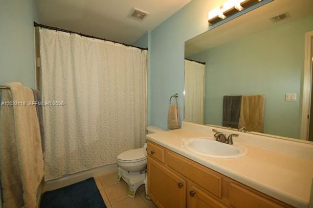 6001 SW 70th St 320, South Miami, FL 33143