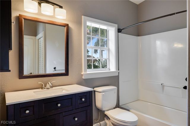 6106 Plumosa AVE, Fort Myers, FL 33908