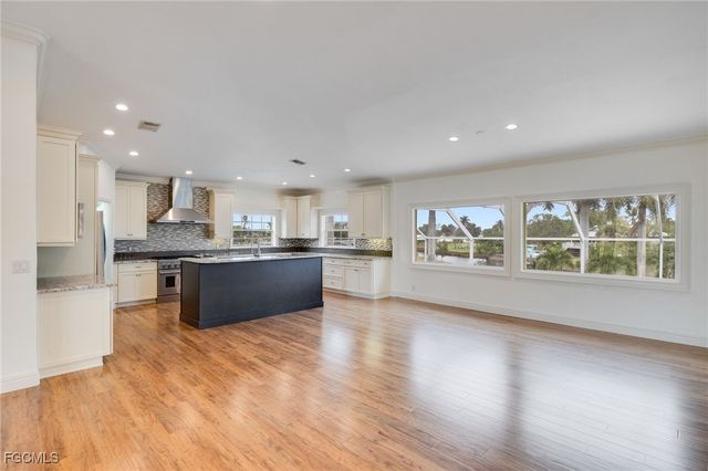 6106 Plumosa AVE, Fort Myers, FL 33908