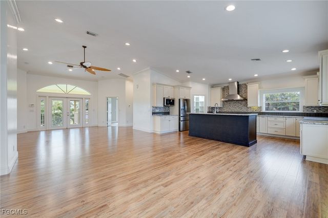 6106 Plumosa AVE, Fort Myers, FL 33908