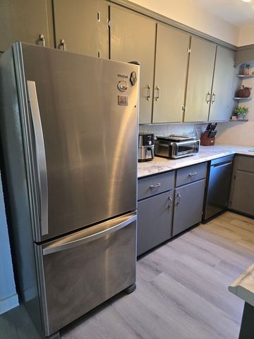 13 Park Ave, Webster, MA 01570