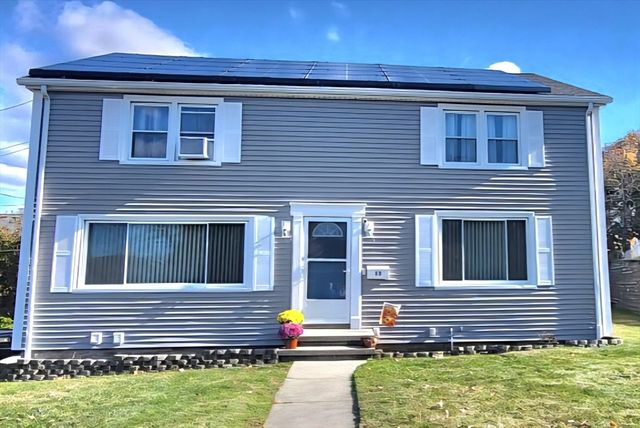 13 Park Ave, Webster, MA 01570