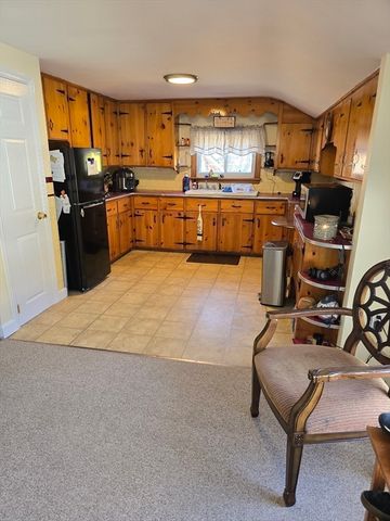 13 Park Ave, Webster, MA 01570