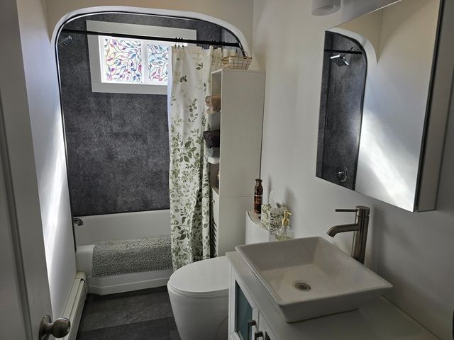 13 Park Ave, Webster, MA 01570