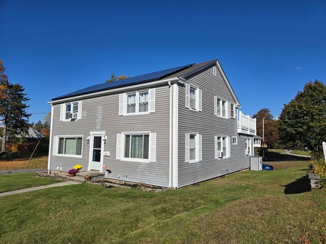 13 Park Ave, Webster, MA 01570