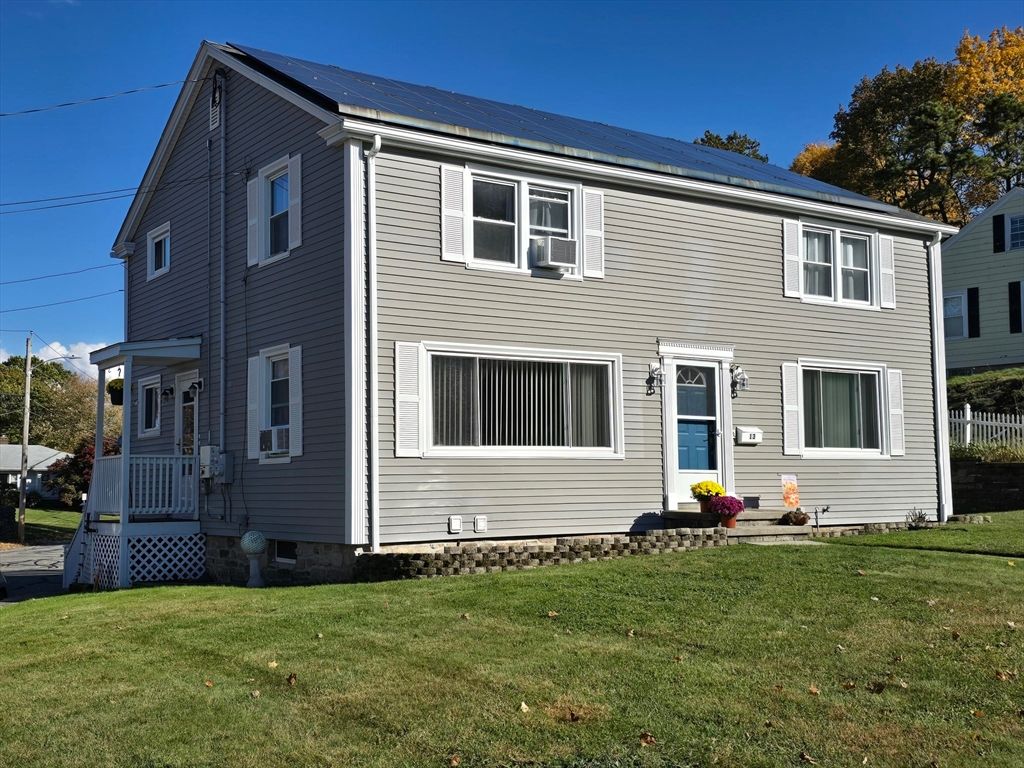 13 Park Ave, Webster, MA 01570