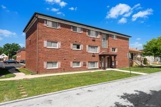 2541 Thatcher Avenue 2D, River Grove, IL 60171