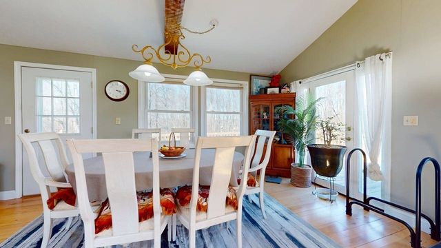 14 Ferry Road, South Hero, VT 05486