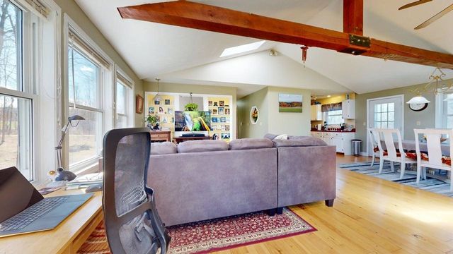 14 Ferry Road, South Hero, VT 05486