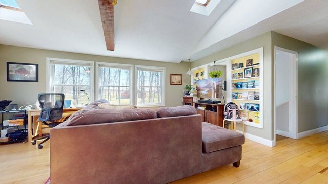 14 Ferry Road, South Hero, VT 05486