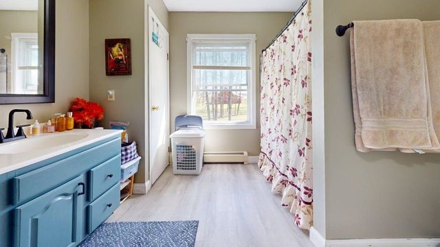 14 Ferry Road, South Hero, VT 05486