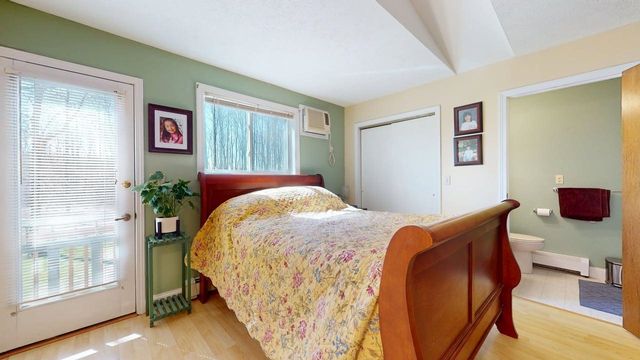 14 Ferry Road, South Hero, VT 05486
