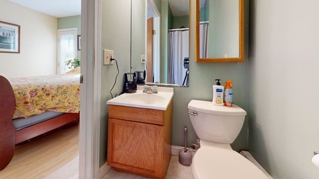 14 Ferry Road, South Hero, VT 05486