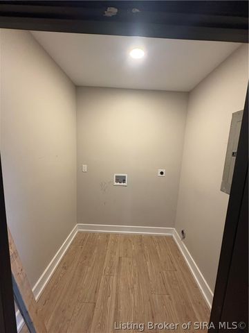 2546 McDonald Street, New Albany, IN 47150