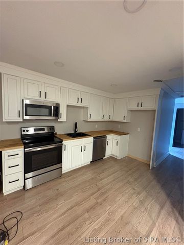 2546 McDonald Street, New Albany, IN 47150