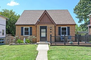 389 Grand Avenue, Cincinnati, OH 45205