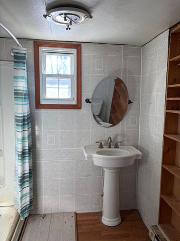 733 Anderson ST, Glasgow, VA 24555