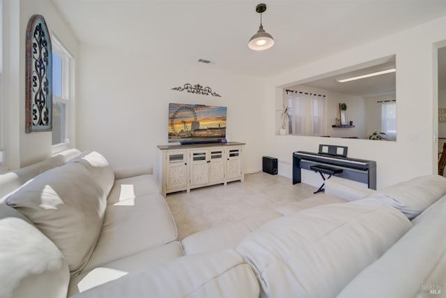 578 Tawny Lake Pl, Fairfield, CA 94534