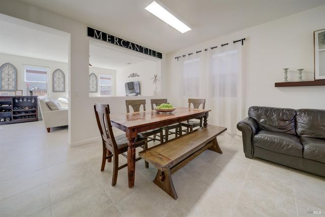 578 Tawny Lake Pl, Fairfield, CA 94534