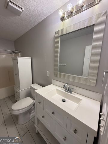 115 Lake Wisteria Court, Kingsland, GA 31548