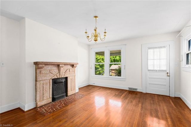 4425 Old Winston Road, Kernersville, NC 27284