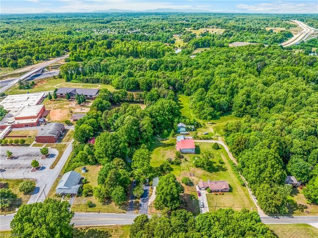 4425 Old Winston Road, Kernersville, NC 27284