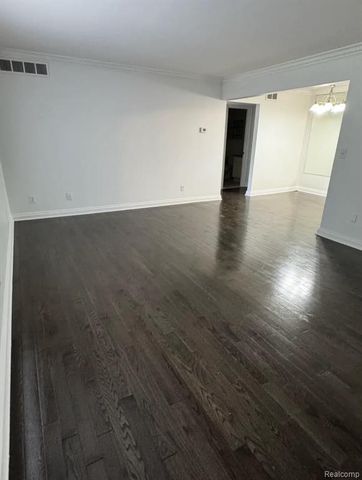 2247 Walton Boulevard, Rochester Hills, MI 48309