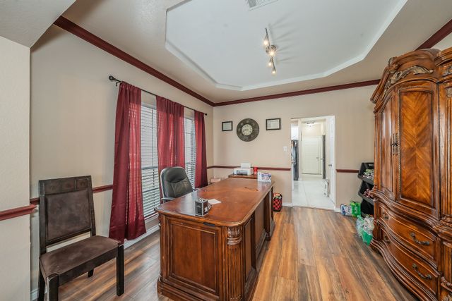 1528 Mill Creek Drive, Desoto, TX 75115