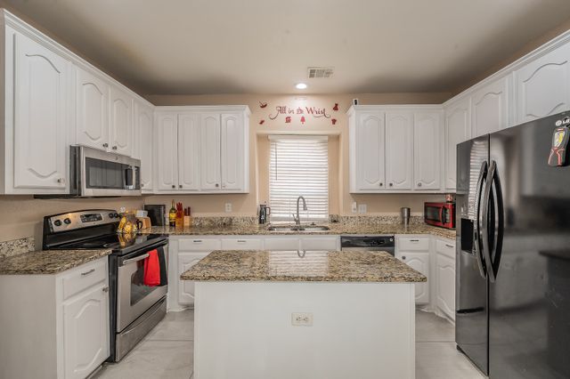 1528 Mill Creek Drive, Desoto, TX 75115