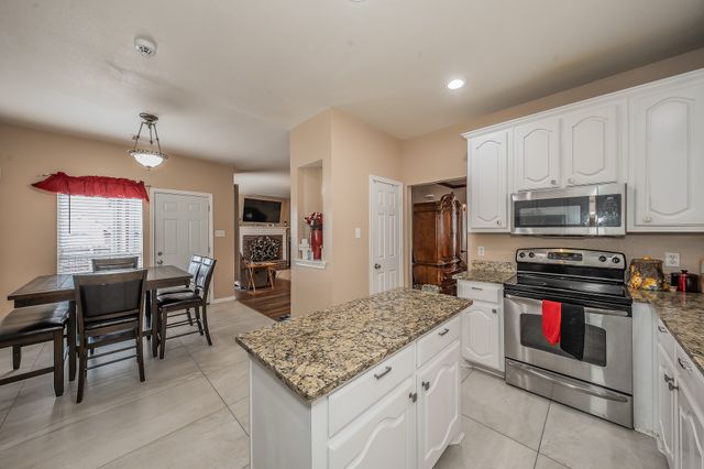 1528 Mill Creek Drive, Desoto, TX 75115