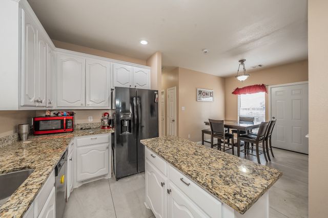 1528 Mill Creek Drive, Desoto, TX 75115