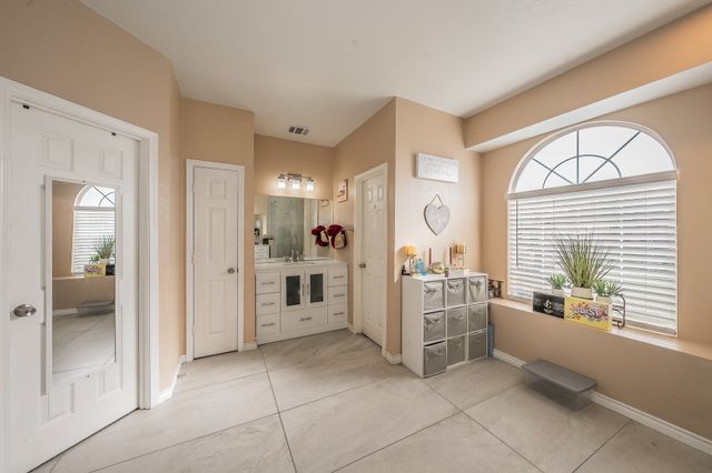 1528 Mill Creek Drive, Desoto, TX 75115