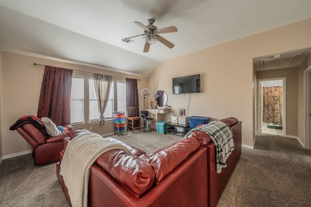 1528 Mill Creek Drive, Desoto, TX 75115