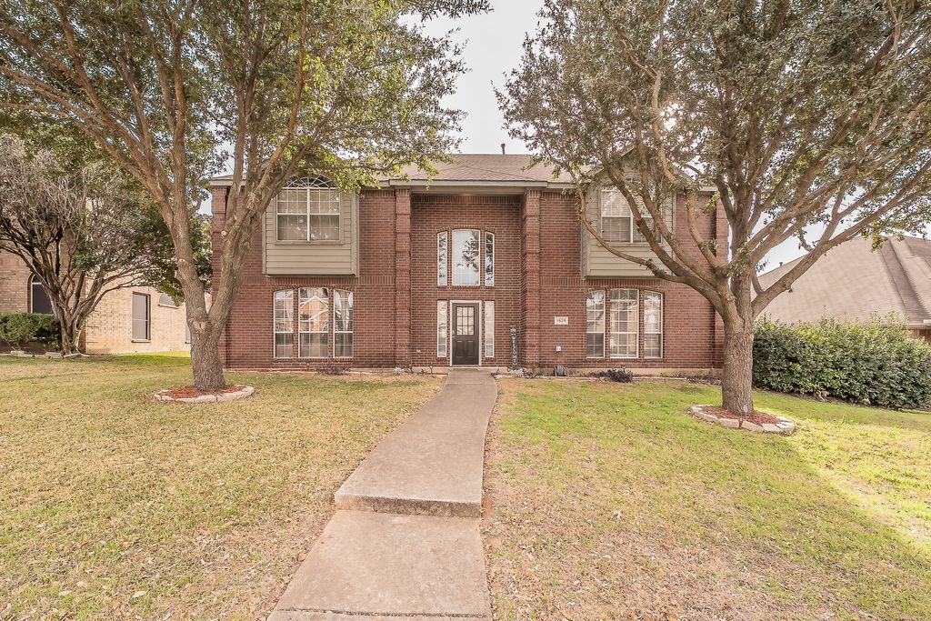 1528 Mill Creek Drive, Desoto, TX 75115