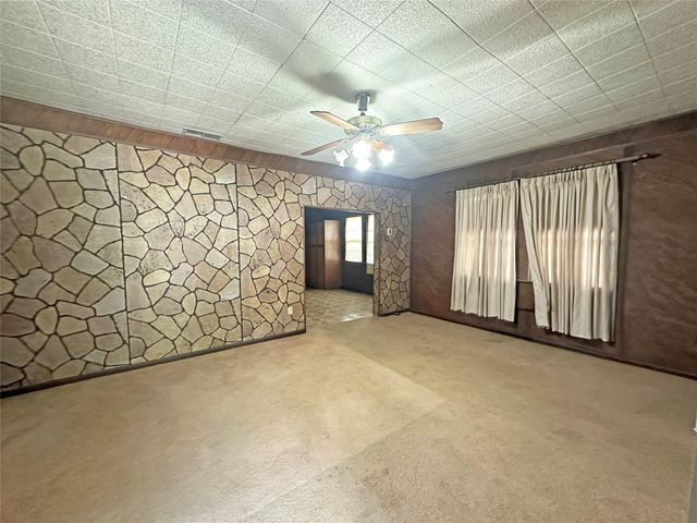 1001 Grandview Avenue, Dallas, TX 75223
